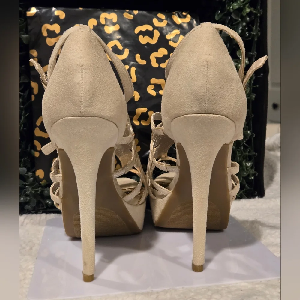 Jennifer Lopez Platform Heels Size 7.5